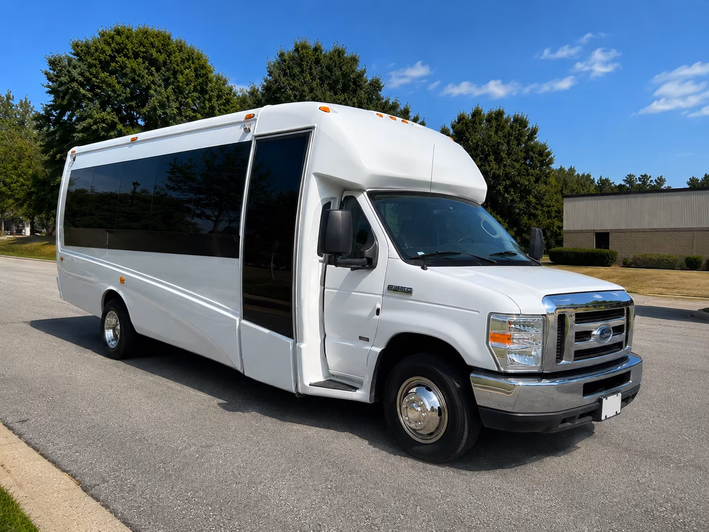bus rentals for franklin corporate outings to nashville venues