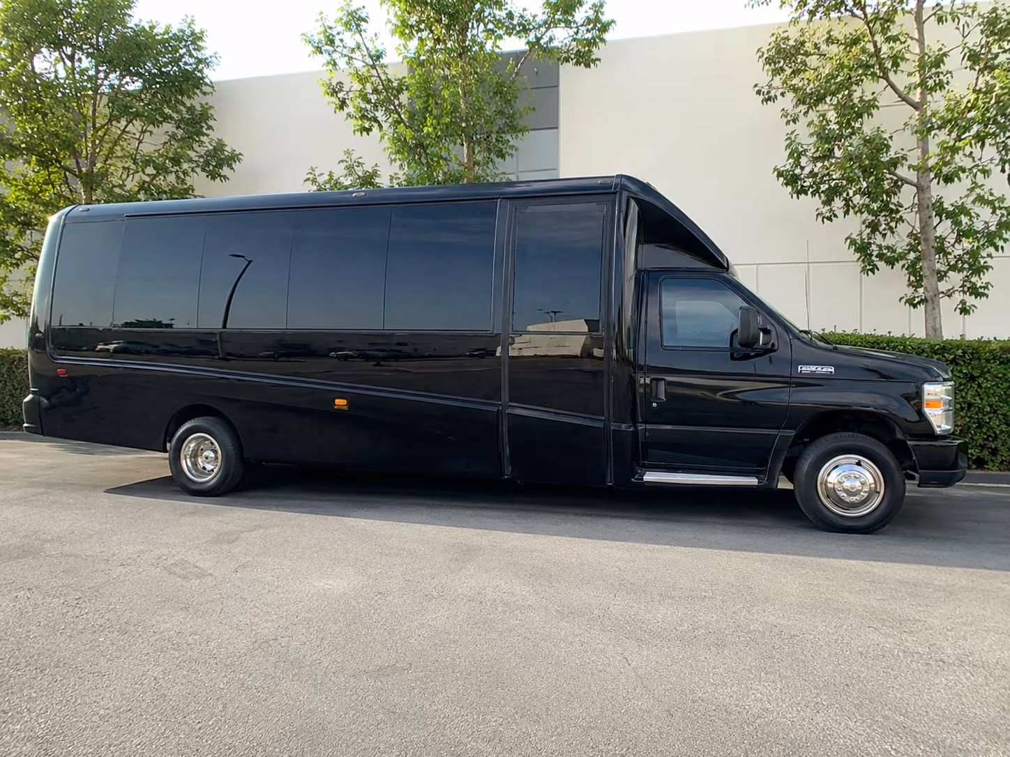 charter buses for corporate events and conference shuttles in franklin