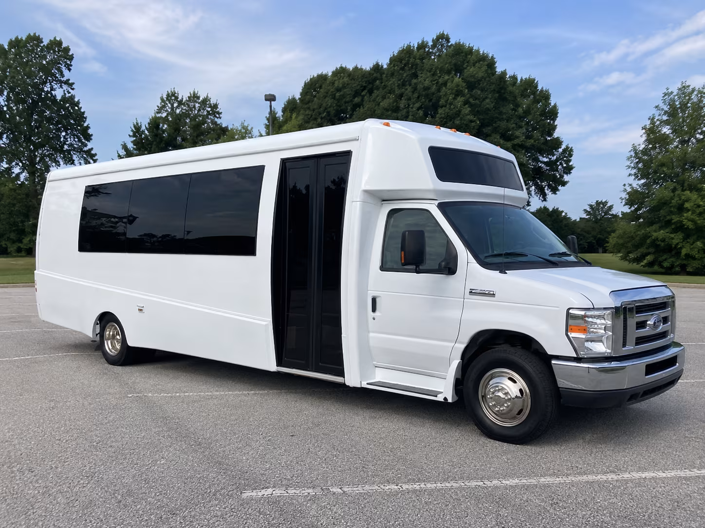 franklin 18 passenger party bus