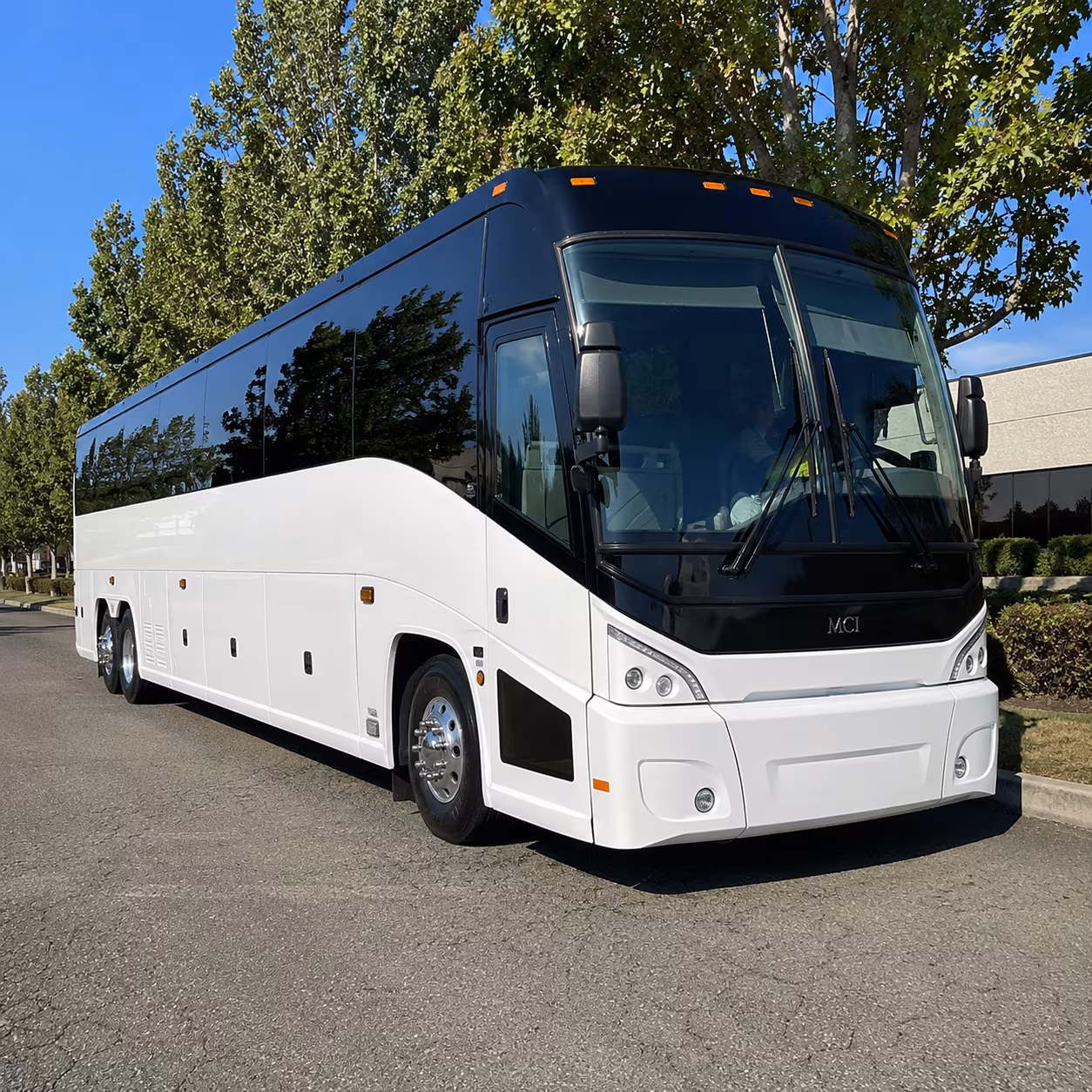 franklin 56 passenger charter bus