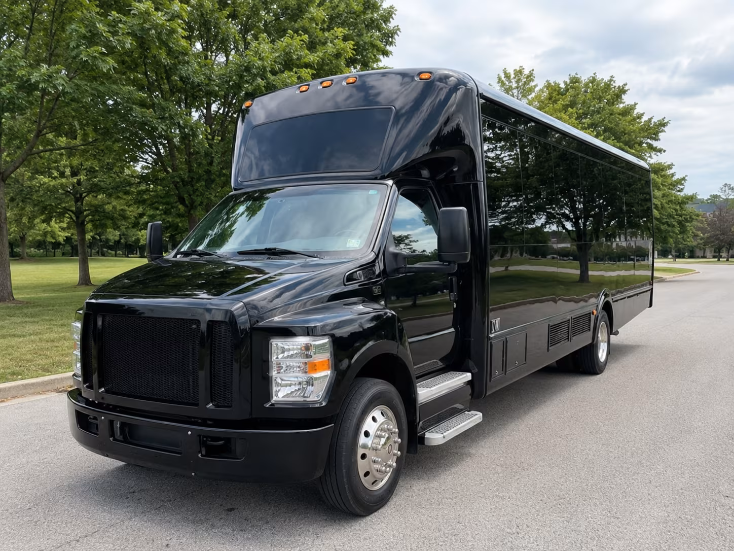 franklin party bus
