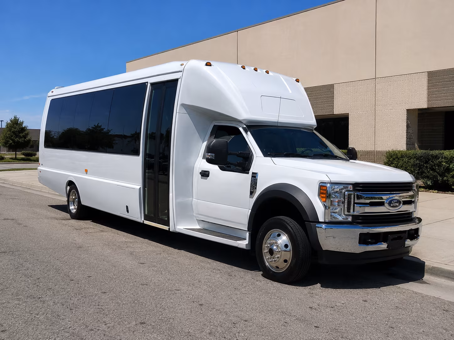 minibuses and charter buses for nashville museum day trips