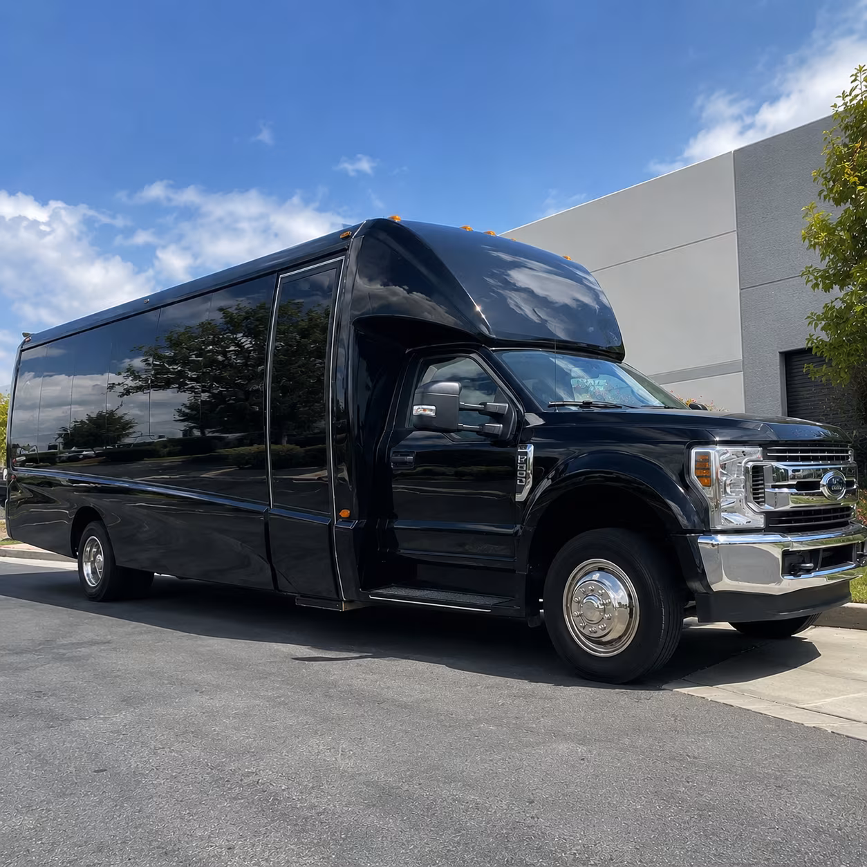 party bus rentals for franklin proms that keep the whole group together