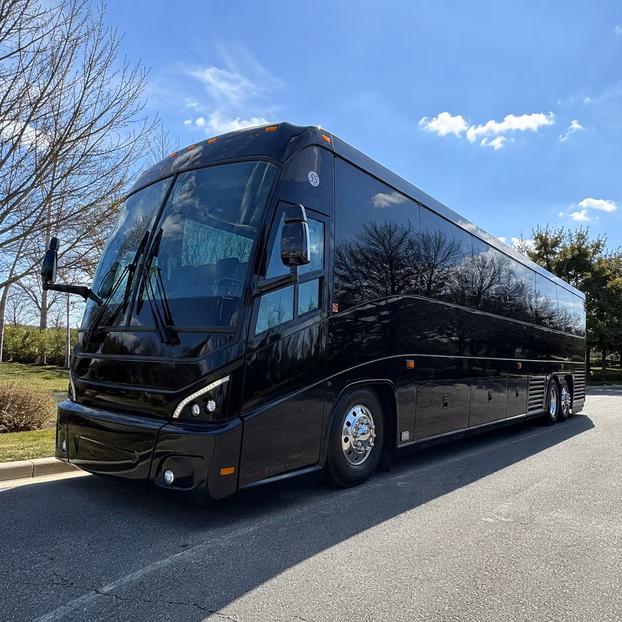 shuttle buses for corporate travel groups in franklin s cool springs corridor
